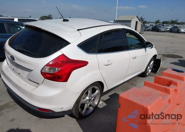 1FADP3N23EL185181: 44335626