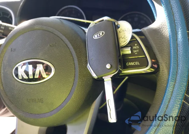 3KPF24AD1ME359271: 44335762