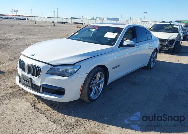 WBAYA8C57ED825083: 44335782