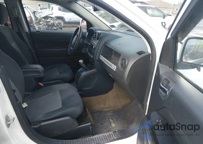 1C4NJCBA5GD611557: 44335930