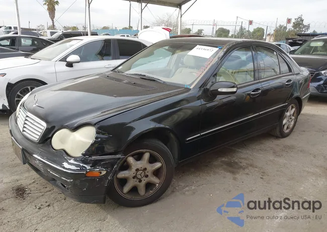 WDBRF61J43E013341: 44336972