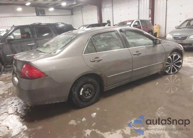 1HGCM66517A055957: 44337143