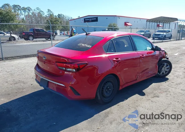 3KPA24AD8ME385618: 44337241