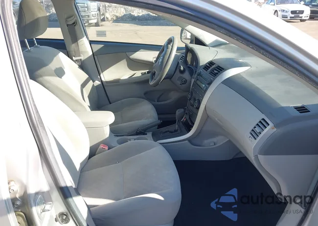 2T1BU40E09C067703: 44337359