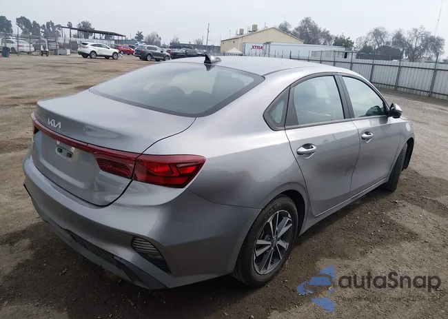 3KPF24AD3RE817531: 44337410