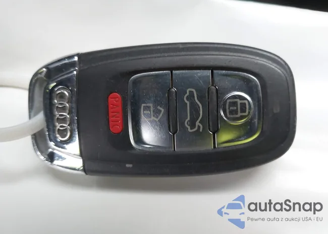 WAUEFAFL0DN026406: 44337542