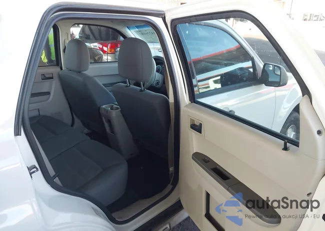 1FMCU0C78CKA84518: 44336681