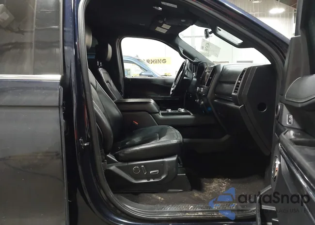 1FMJU2AT5MEA41774: 44336760