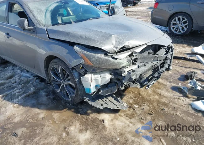 1N4BL4CV6PN425935: 44336801