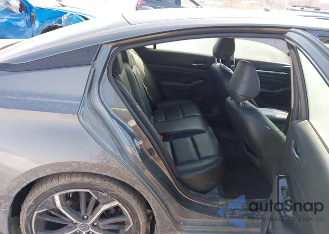 1N4BL4CV6PN425935: 44336801