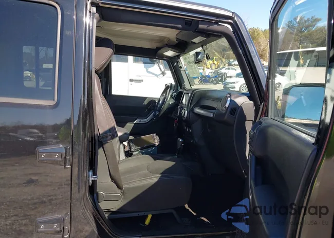 1C4BJWEG0FL651778: 44338037