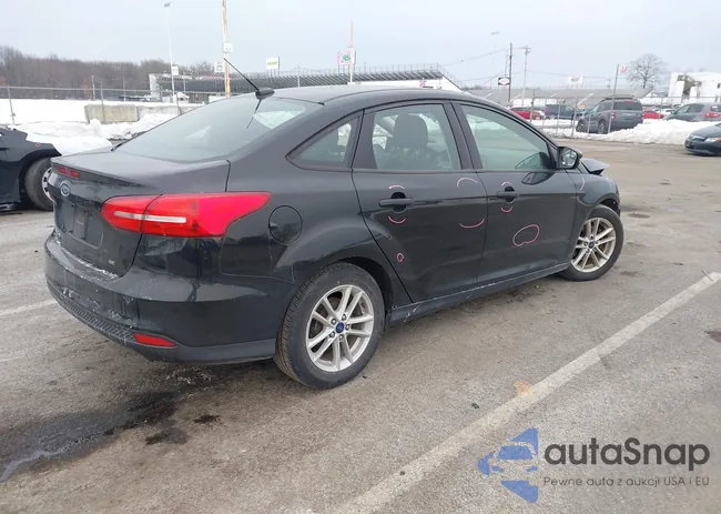 1FADP3F2XHL334639: 44338144