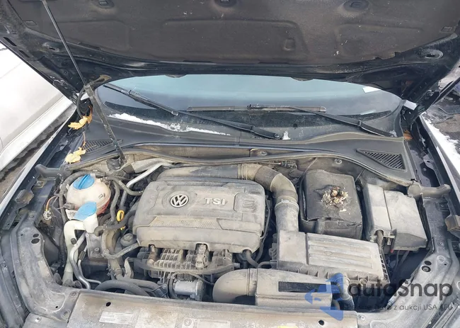 1VWBT7A3XHC024282: 44338284