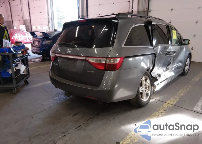 5FNRL5H95BB077675: 44337724