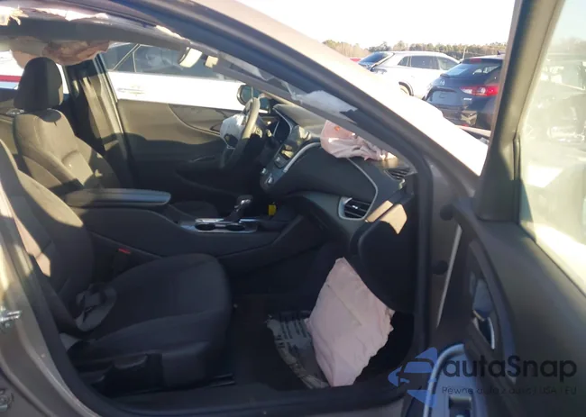 1G1ZD5ST5RF204117: 44337815