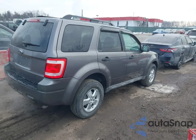 1FMCU03G09KB87389: 44337831