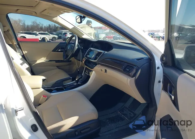 1HGCR3F06HA006341: 44338988