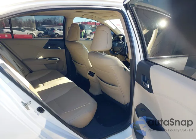 1HGCR3F06HA006341: 44338988