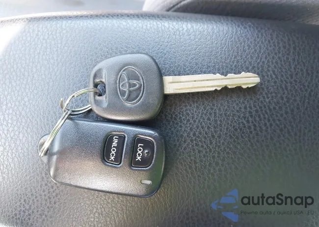 2T1BURHE2FC349015: 44339057