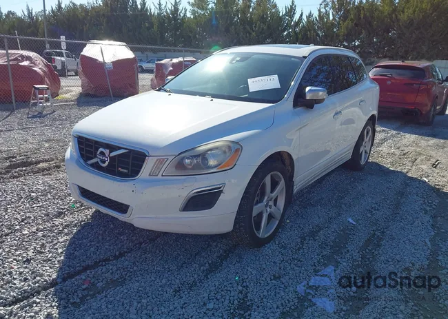 YV4902DZ2D2403979: 44339209