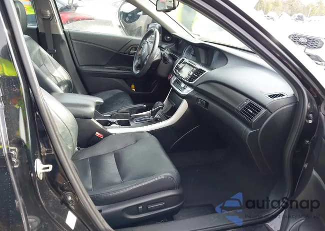 1HGCR2F85FA040218: 44339280