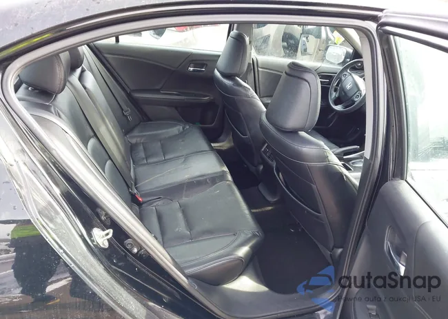 1HGCR2F85FA040218: 44339280