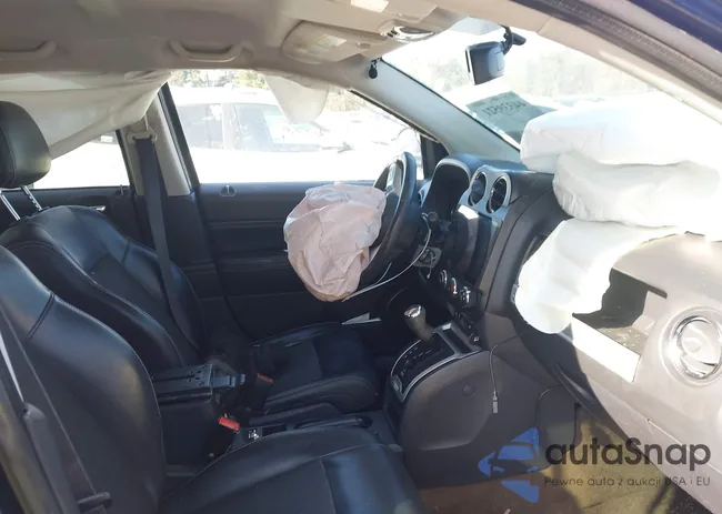 1C4NJDEB4GD731103: 44339521