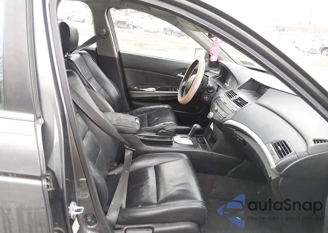 1HGCP2F80AA112599: 44339553