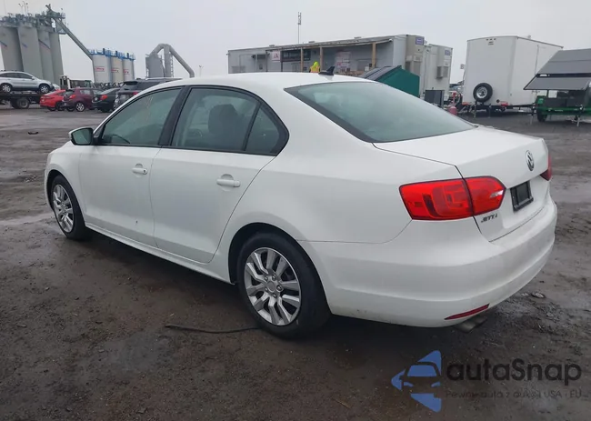 3VWD17AJ3EM266161: 44338563