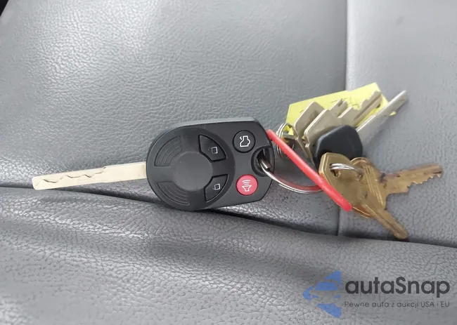 1FTYR1YM6GKA72440: 44338800