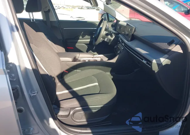 KMHL64JA8SA474281: 44338873