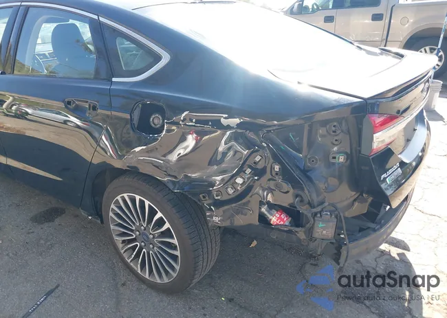 3FA6P0SU6HR380002: 44338884