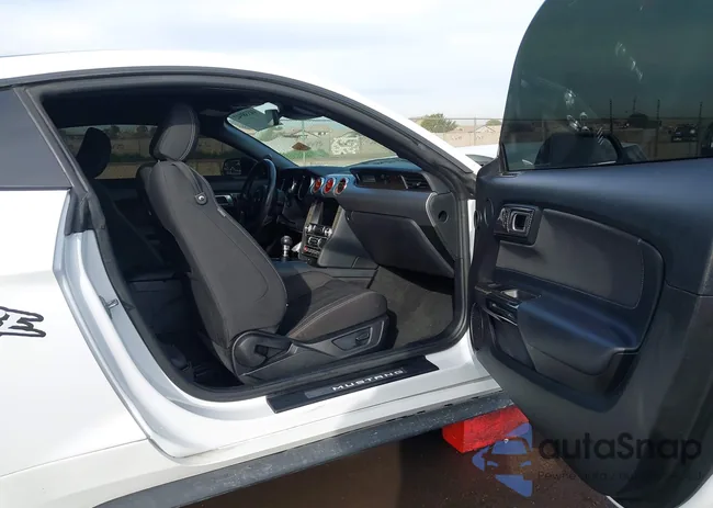 1FA6P8CF1M5144112: 44338942