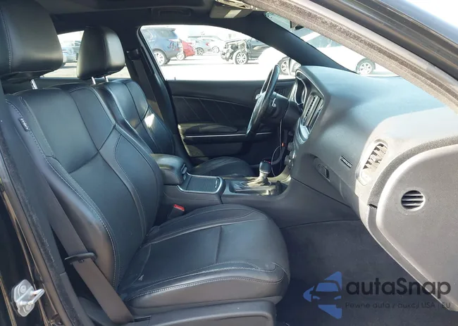 2C3CDXHG3FH896881: 44339975