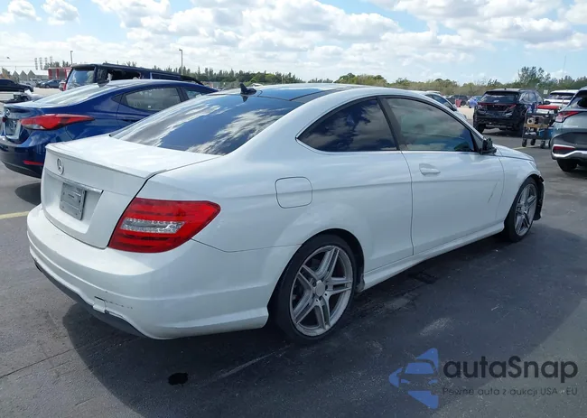 WDDGJ4HB6FG394649: 44339996