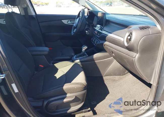 3KPF24AD7PE631469: 44340058