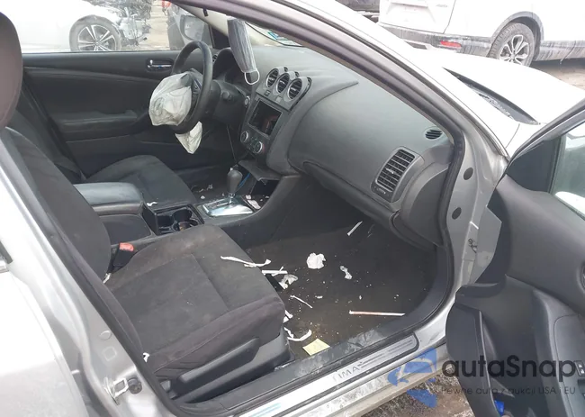 1N4AL2AP9CN431033: 44340256