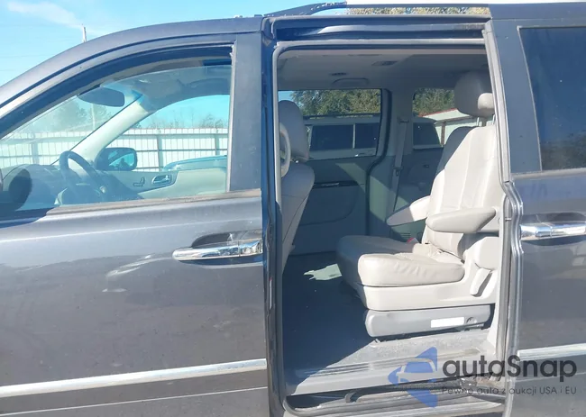 KNDMH4C76E6584743: 44340385