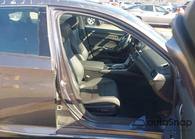 1HGCV2F90LA002668: 44340462