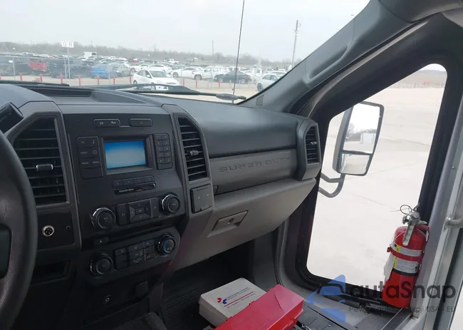 1FDAF5GT0HEE51147: 44340476