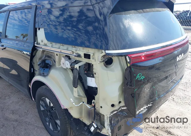 KNDNB5KA6T6099895: 44340508