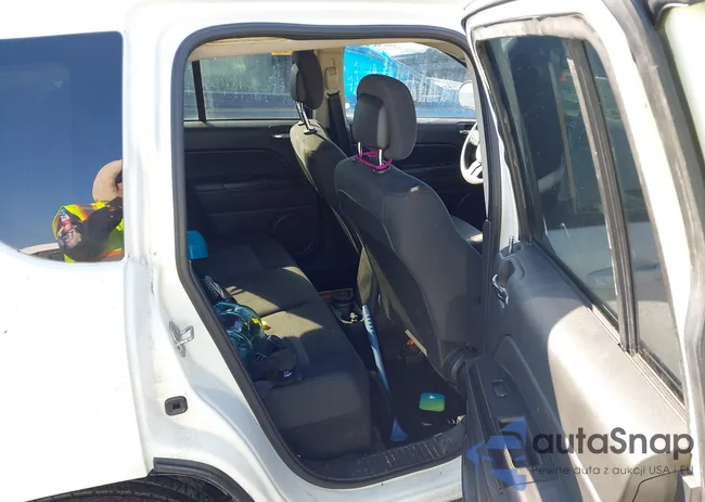 1C4NJDBB9ED510694: 44339627