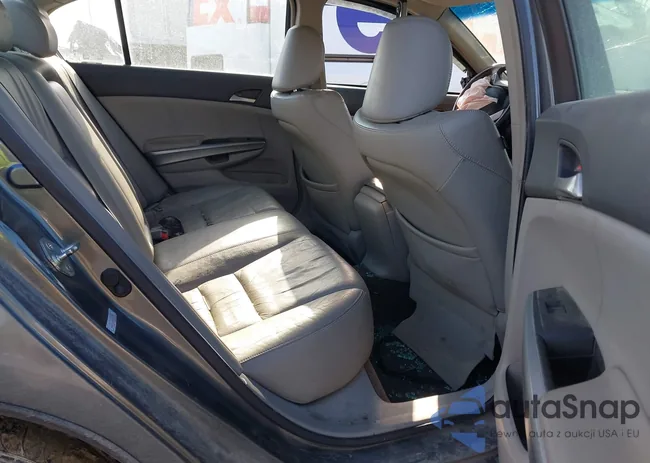 1HGCP36898A035991: 44341052