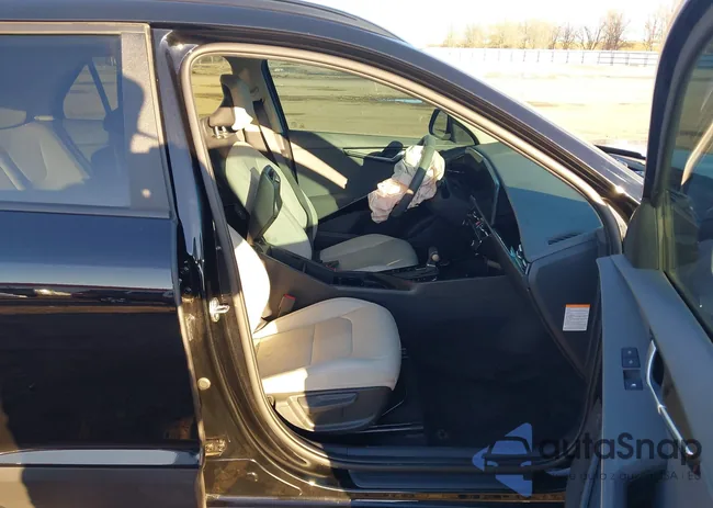 KNDCR3LE4R5159194: 44340626