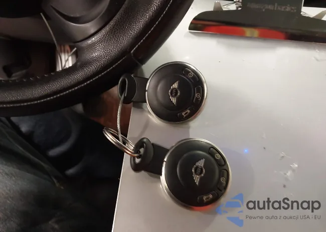 WMWZC5C5XFWM19043: 44342266