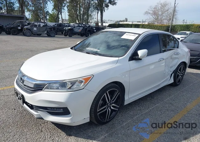 1HGCR2F54GA150295: 44341594