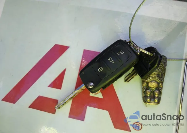 1VWBH7A32CC025193: 44341743