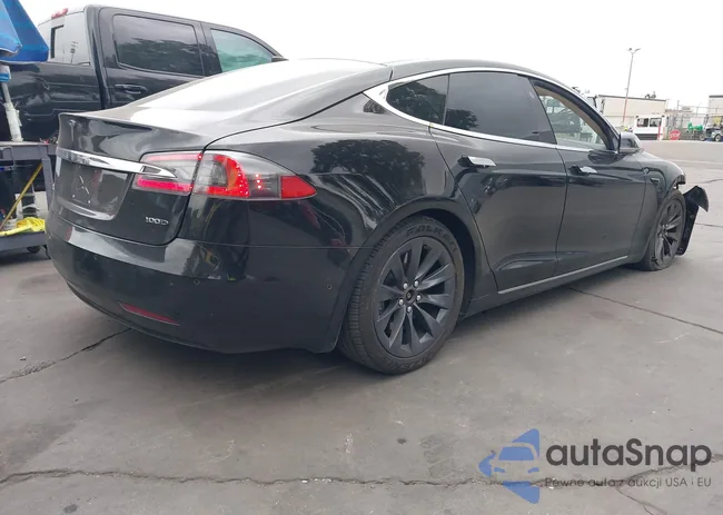 5YJSA1E21JF256852: 44341851