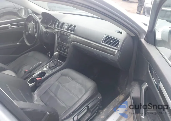 1VWBT7A32HC077039: 44343020