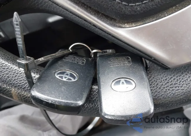 2T1BURHE2EC004050: 44343147